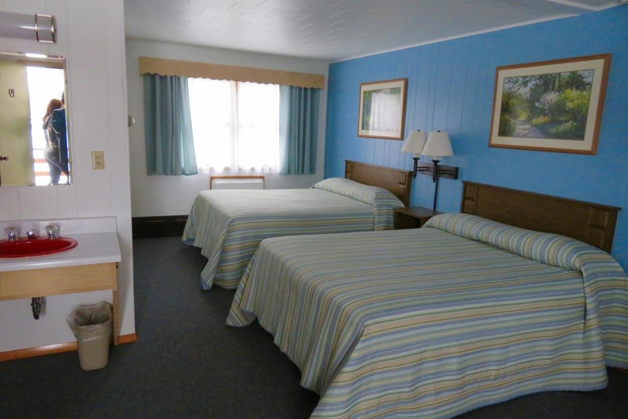 آيرونوود Cedars Motel المظهر الخارجي الصورة