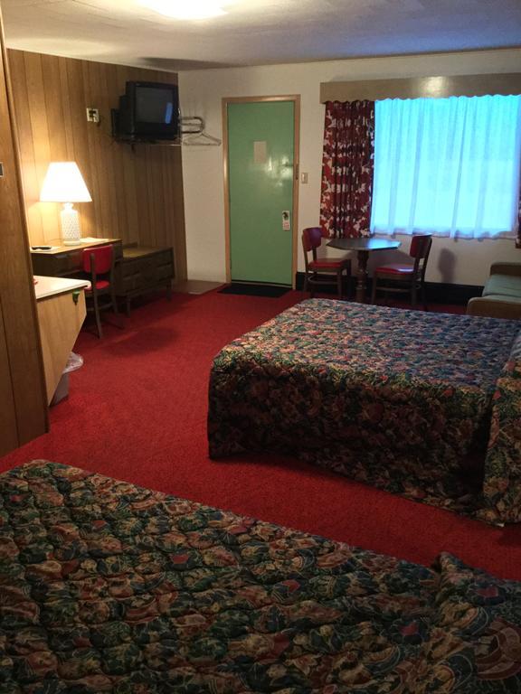 آيرونوود Cedars Motel المظهر الخارجي الصورة