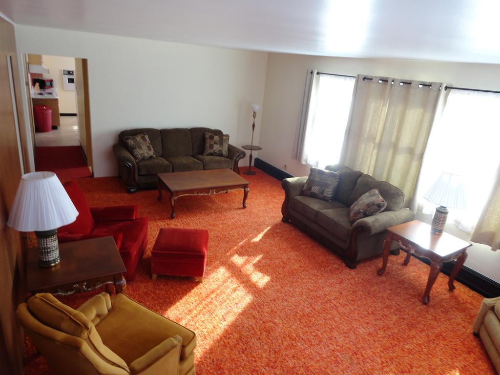 آيرونوود Cedars Motel المظهر الخارجي الصورة