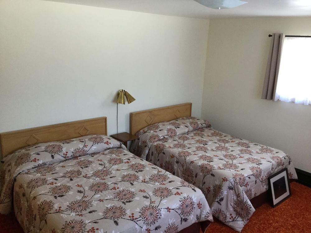 آيرونوود Cedars Motel المظهر الخارجي الصورة