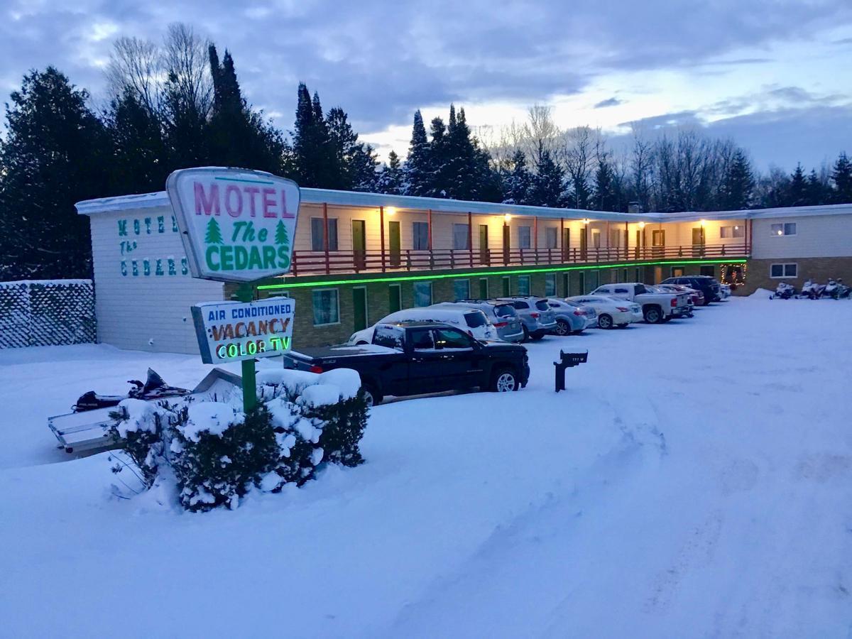 آيرونوود Cedars Motel المظهر الخارجي الصورة