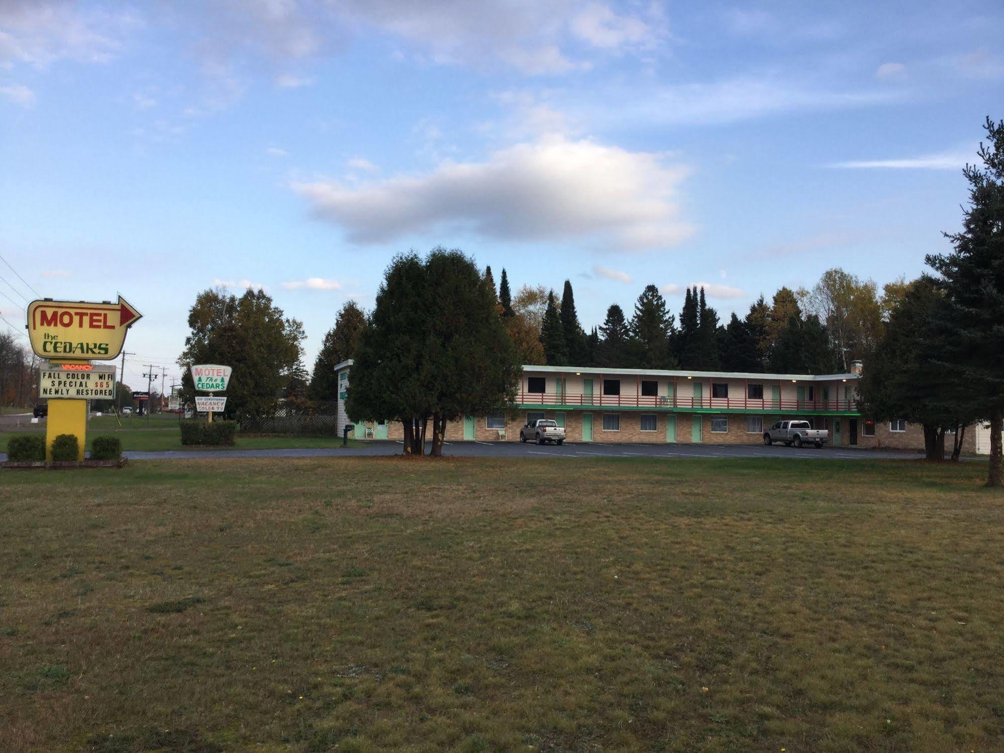 آيرونوود Cedars Motel المظهر الخارجي الصورة