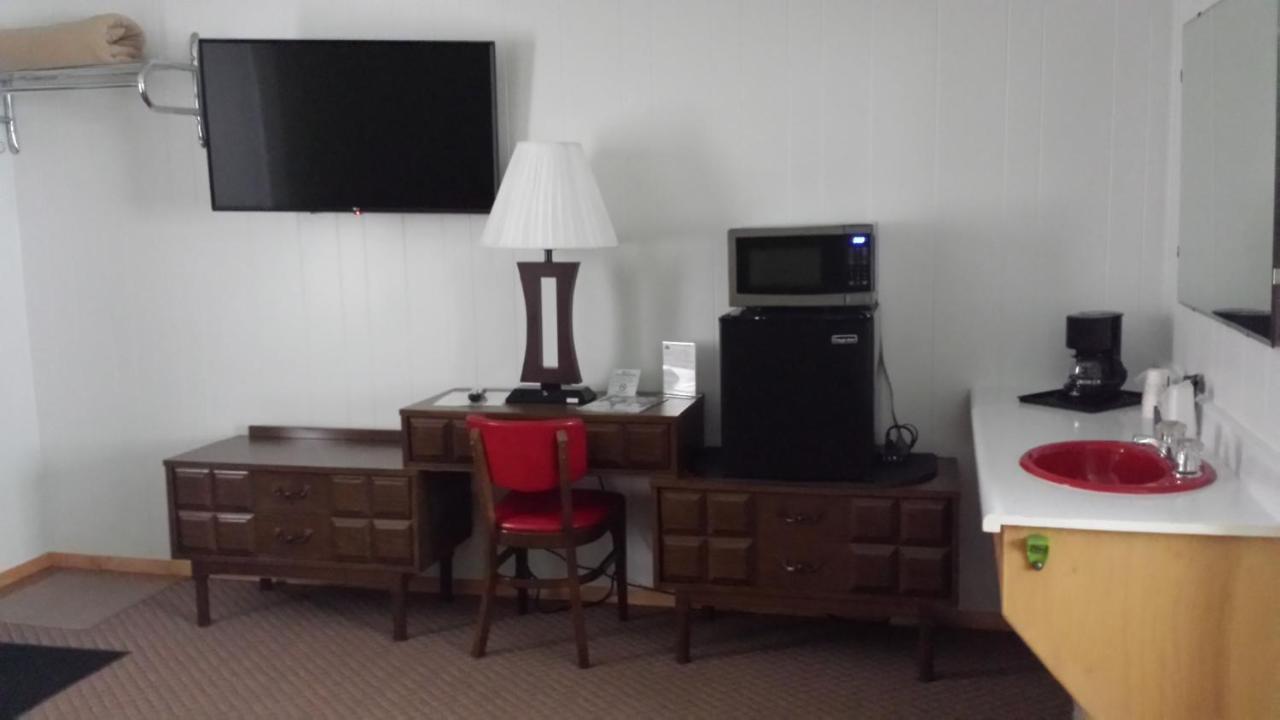 آيرونوود Cedars Motel المظهر الخارجي الصورة